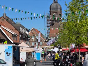 Maifest 2026 im Ortskern von Nordkirchen, Bild © nordkirchen-marketing.de Maifest 2026 im Ortskern von Nordkirchen, Bild © nordkirchen-marketing.de